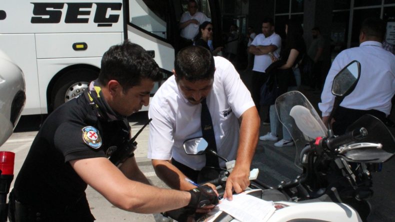 Otobüsten Gizli Polis Çıktı: Şoförün Suçüstü Yakalanma Anı