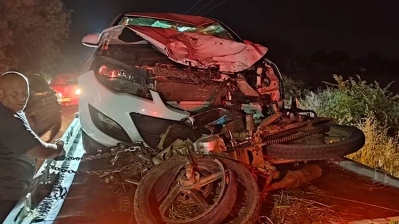 Otomobille Çarpışan Motosikletteki İki Kişi Hayatını Kaybetti