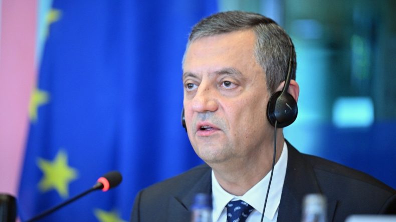 Özgür Özel, Belçika ve Almanya Yolcusu