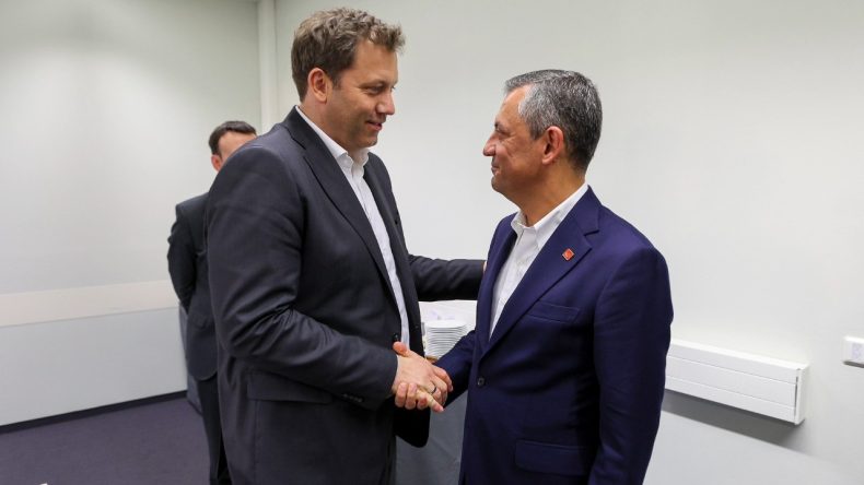Özgür Özel, Berlin'de Lars Klingbeil ile Bir Araya Geldi