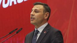 Özgür Çelik’ten Gaziosmanpaşa Belediyesi’nin AK Parti’ye Geçişine Tepki: Milli İrade Gaspı Yaşandı
