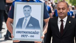 Özgür Karabat’tan Ferdi Zeyrek Mesajı