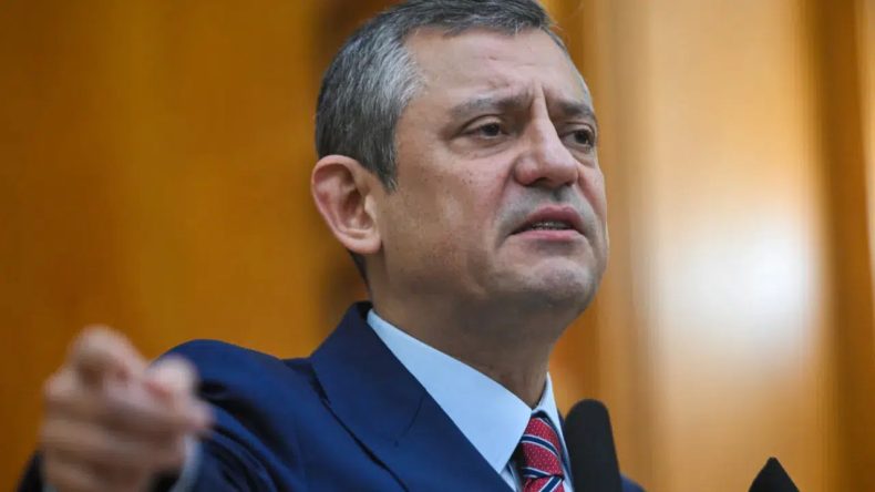 Özgür Özel’den İBB Operasyonu İddiası: Tutukluya Avukatsız İfade Baskısı Yapıldı