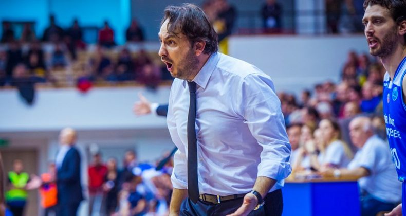 Özhan Çıvgın İmza Sonrası Heyecanını Gizleyemedi