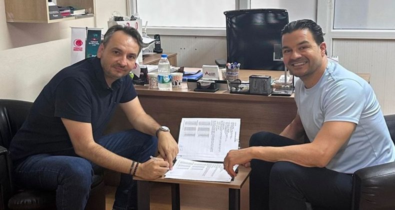 Özhan Çıvgın İmzasını Attı