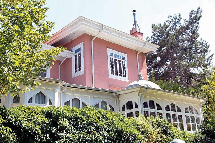 Pembe Köşk