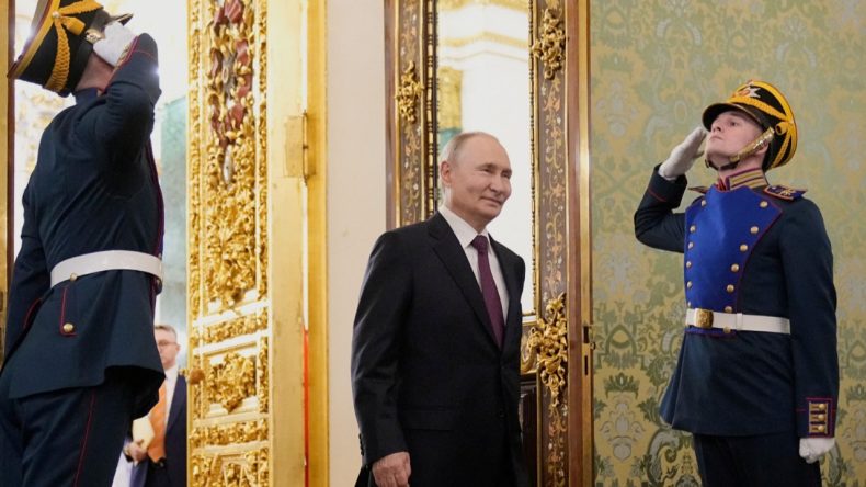 Putin'den Yerli WhatsApp ve Telegram Hamlesi