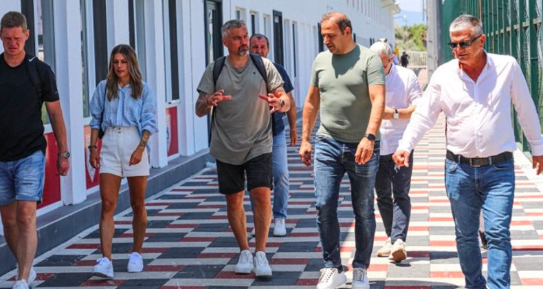 Reis’in Tatildeki Faaliyetleri Gündemde