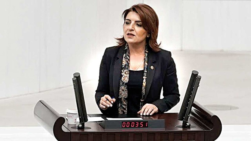 Esnaf kepenk indiriyor