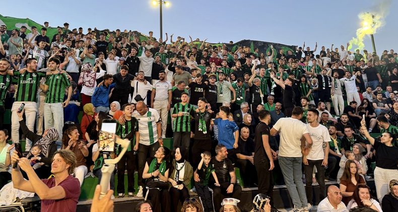 Sakaryaspor 60. Yaşını Coşkuyla Kutladı