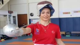 Şenay Güner’den Fransa’da 2 madalya