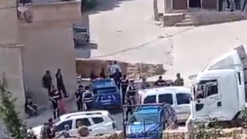 Silahlar Arazi İçin Çekildi: 1 Ölü, 10 Yaralı