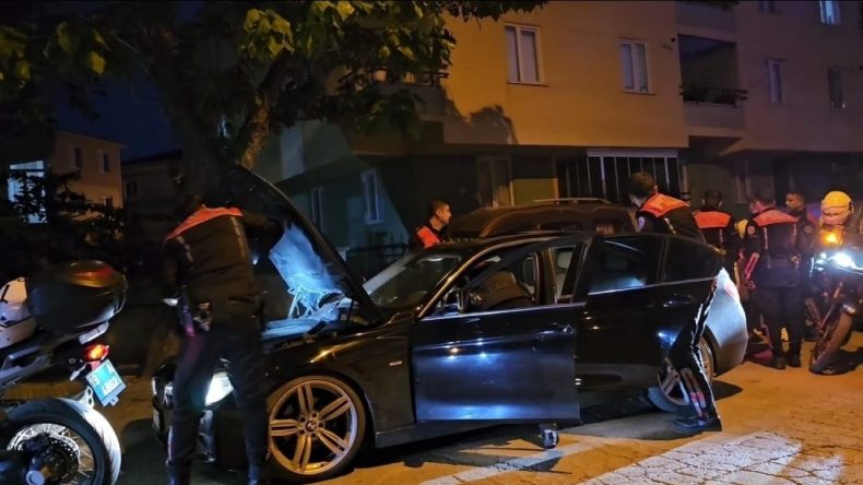 Silahlı Kavgada Polis ve 2 Kişi Yaralandı