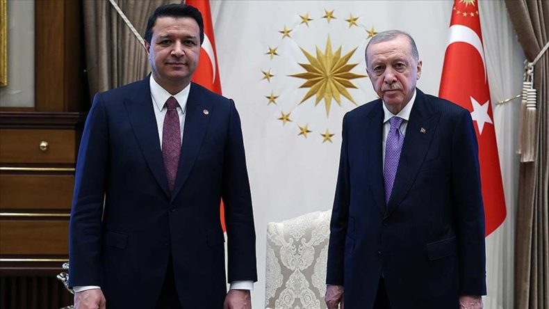 Siyasiler Birbirlerinin Düşmanı Değil, Rakibi