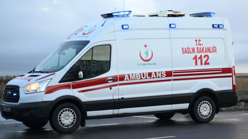 Sokakta Tartıştığı Kişiyi Sırtından Bıçakladı