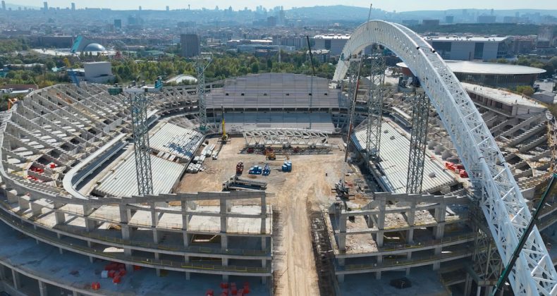 Süper Lig Ekibine Dev Stadyum: Çatısı Şehrin Her Yerinden Görülebilecek