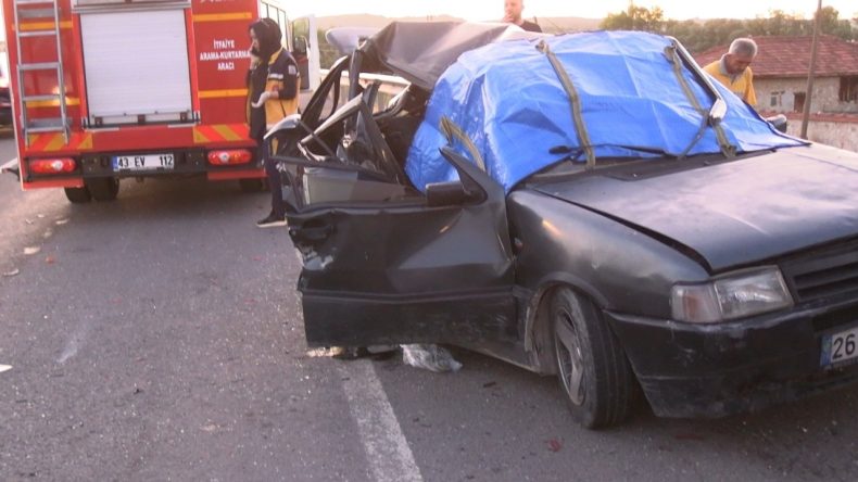 Tavşanlı’da Korkunç Kaza… 2 Araç Çarpıştı: 1 Ölü, 3 Yaralı