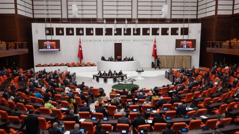 TBMM’de Bu Hafta Yoğun Gündem: Komisyon Seçimleri, Trafik Cezaları ve Anayasa Mahkemesi Düzenlemeleri Masada