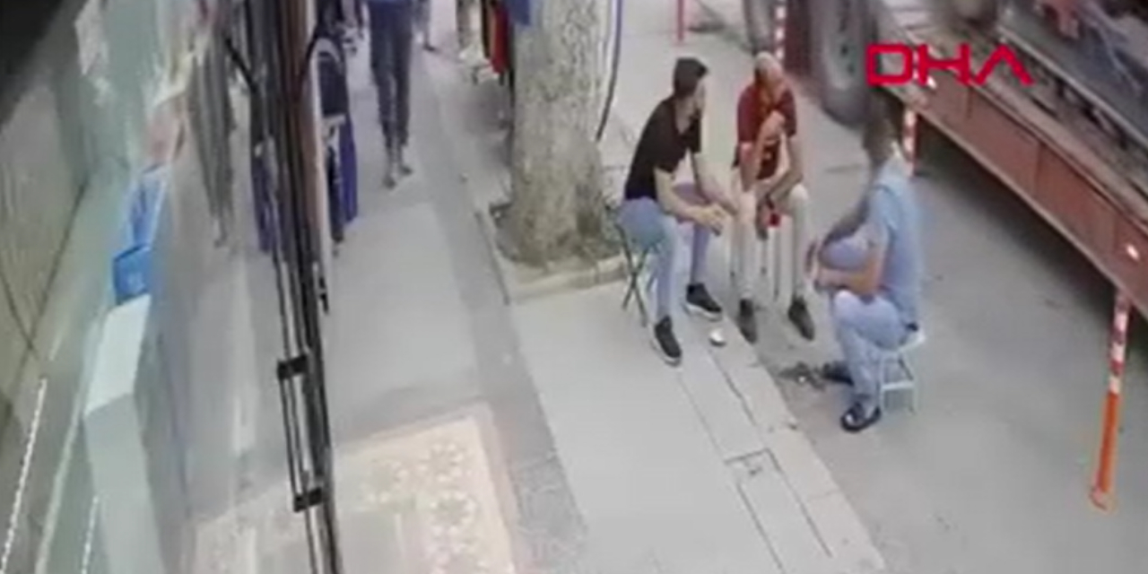 Lastiği patlayan TIR
