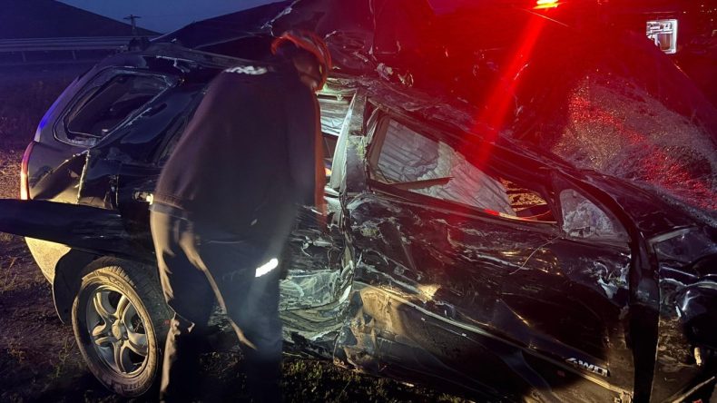 Trafik Kazası: Cip ile TIR Çarpıştı, Ölü ve Yaralılar Var
