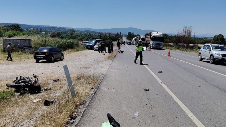 Traktörle Çarpışan Motosiklet Sürücüsü Hayatını Kaybetti