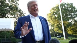 Trump: Hem İran Hem de İsrail Ateşkesi İhlal Etti