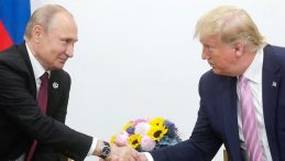 Trump ve Putin Telefon Görüşmesi Gerçekleştirdi