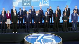 Trump’tan Korkan NATO’dan Tartışma Yaratan Karar Geldi