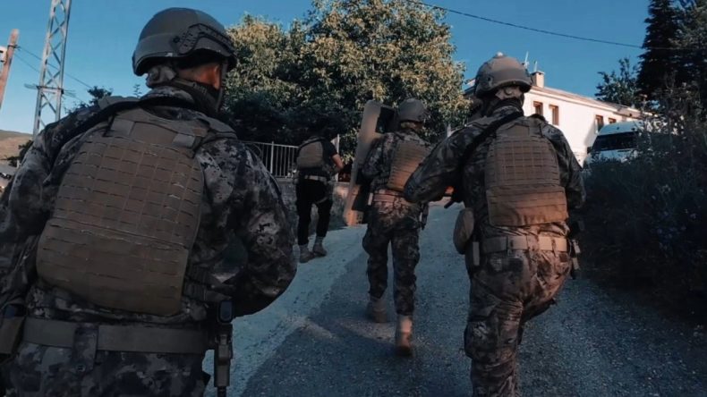 Tunceli’de Uyuşturucu Operasyonu: 8 Gözaltı