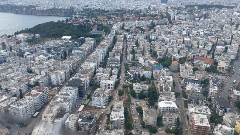 Turizmin Başkenti Alarm Veriyor: Trafik Yoğunluğunda İstanbul ile Yarışacak