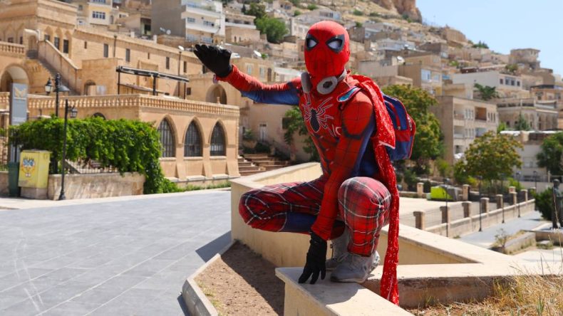 Türkiye’yi Gezen “Örümcek Adam” Mardin’e Ulaştı