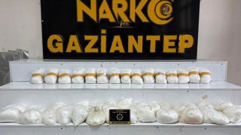 Uyuşturucu Taşıyan İki Şüpheli Tutuklandı