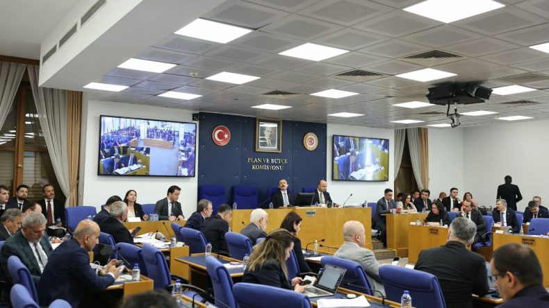 Vekillerin Araba Muhabbeti: Herkes 'Sen Ne Kullanıyorsun?' Diye Sordu, Modeller 'Yarıştı'