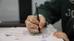 YKS Maratonu Başlıyor: 2 Milyon 560 Bin Aday Sınavda Ter Dökecek