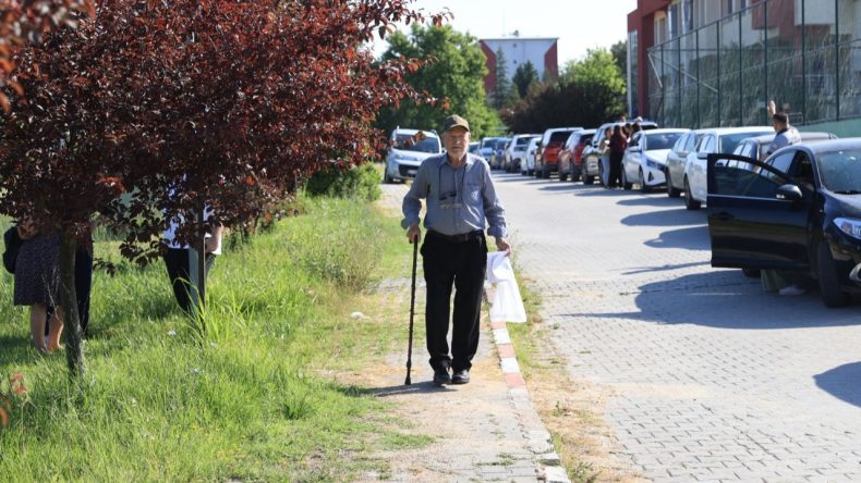YKS’nin En Yaşlı Adayı: 81 Yaşındaki Filozof Hurdacı