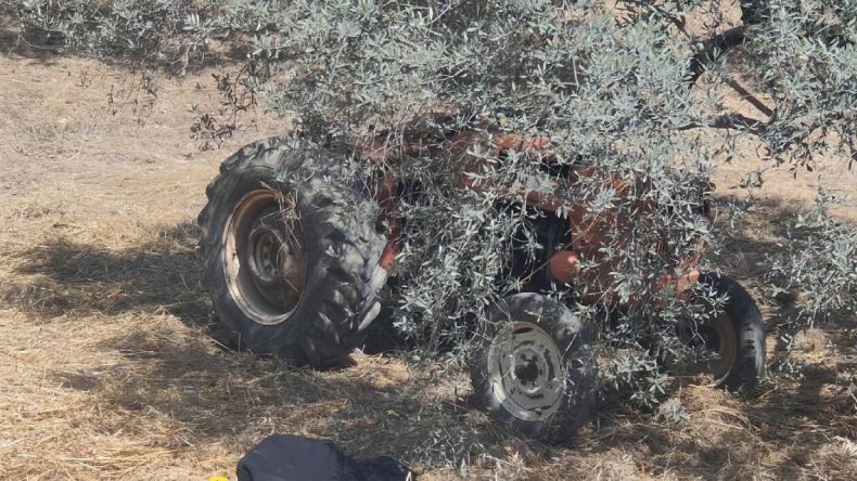 Yokuşta Devrilen Traktör Can Aldı