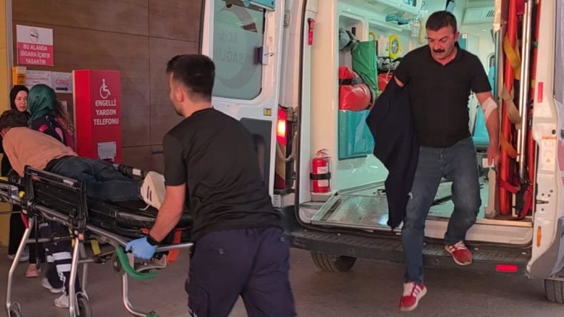 Yol verme nedeniyle kavga: 4 kişi yaralandı