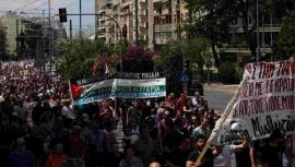 Yunanistan’da Binlerce Kişi Filistin’e Destek İçin Yürüdü