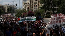 Yunanistan’da Binlerce Kişi Filistin’e Destek İçin Yürüdü