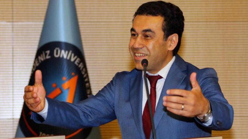 Yüzlerce Hukukçu Mezun Eden Akademisyenin Profesörlüğü İptal Edildi!