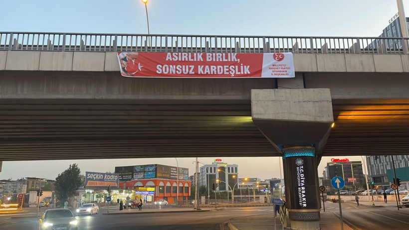 MHP Bayrağı