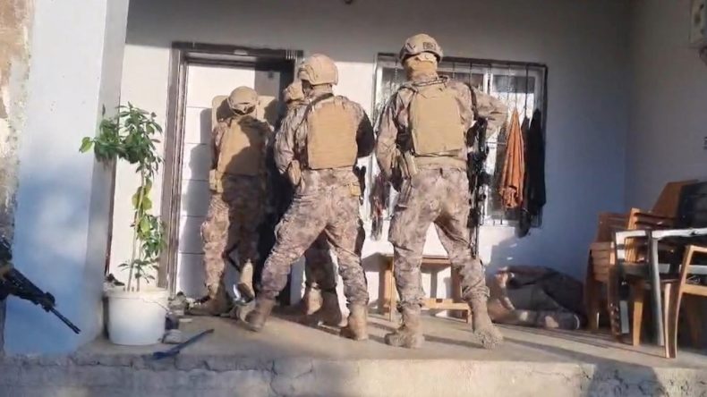 6 İl Üzerinde Suç Örgütü Operasyonu: 22 Gözaltı