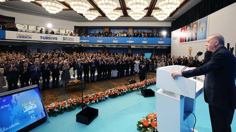 Akreditasyon İptali ile Gazetecilere Gözdağı