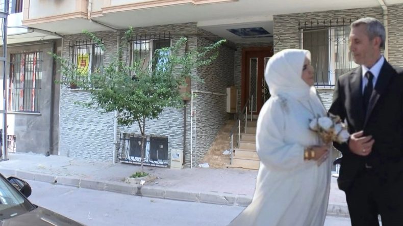 Aldatma Kavgası Sonucu Eşini Yumrukla Öldürdü
