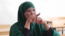 Annesi için 6 bin kilometre yol katetti, Türkçe öğrenmeye başladı