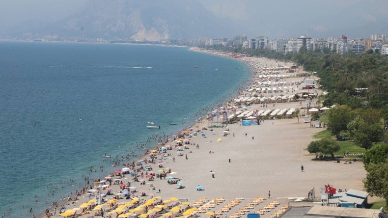 Antalya'yı Nem Bulutları Kapladı