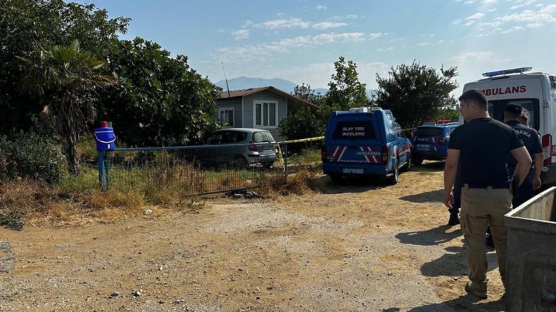 Babasına Baltayla Saldırdı, Ardından İntihar Girişiminde Bulundu