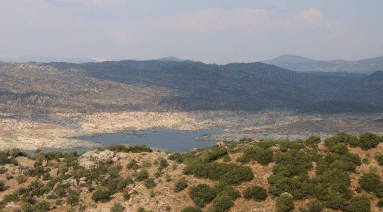 Baraj Doluluk Oranı Tehlike Sinyali Veriyor: Adnan Menderes Barajı'ndaki Su Seviyesi Yüzde 12'ye Geriledi