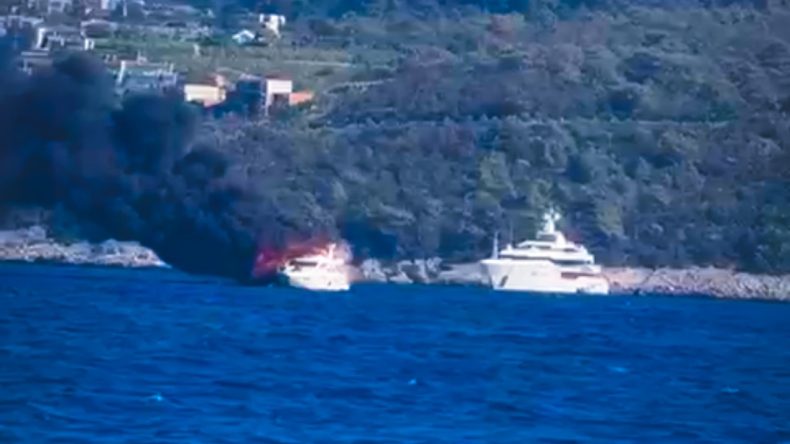Bodrum'da Tekne Yangını Korku Yarattı