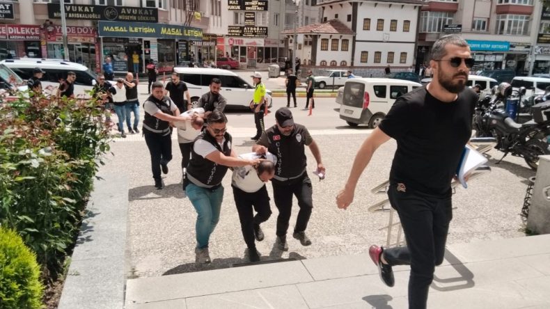 Boğazı Kesilmiş Halde Bulunan Yücel Kolçak için 3 Tutuklama